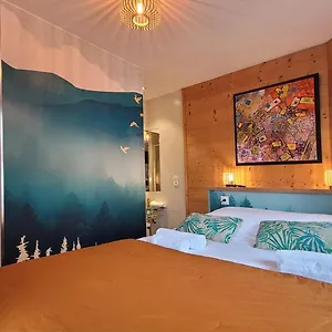 https://lisle-lofts-lakes-sauna-en-vieille-ville.hotels-rhonealpes.com