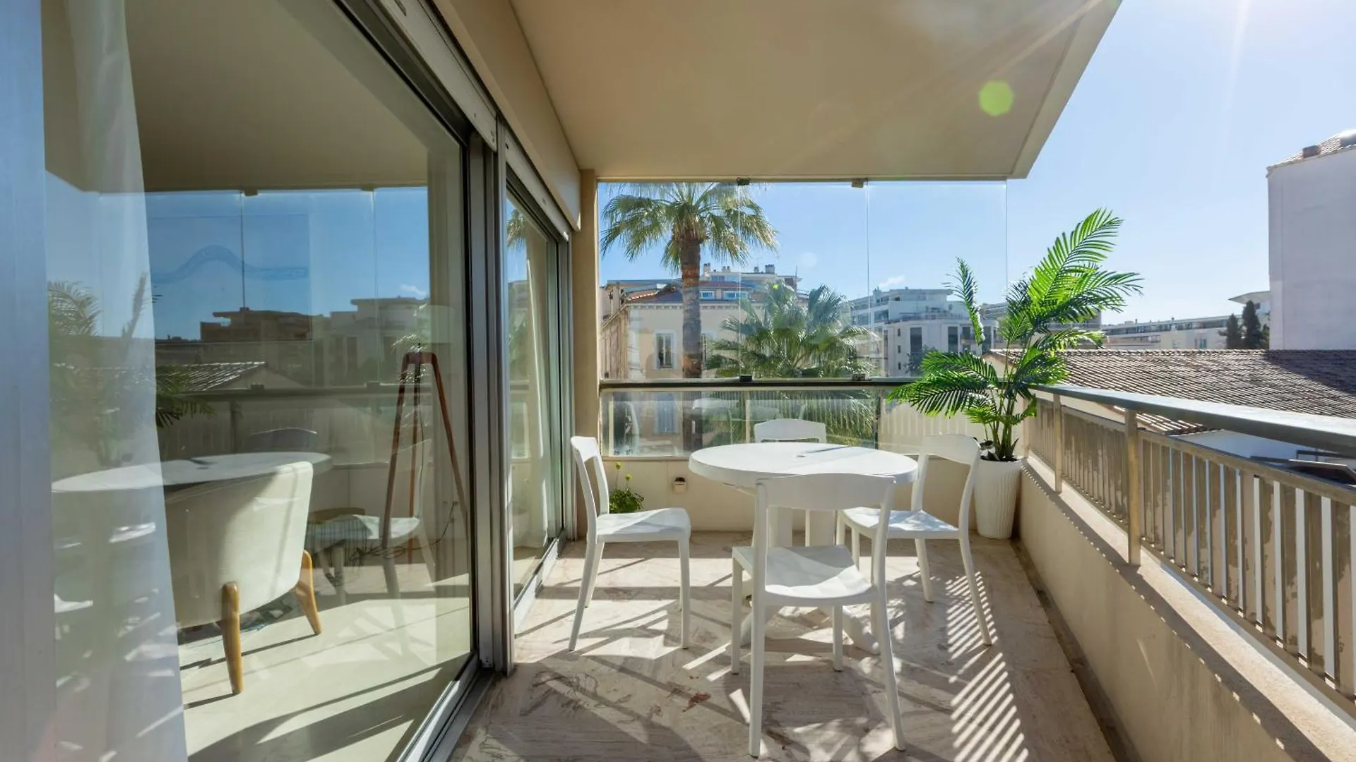 Agence Des Residences - Plein Centre De Cannes 0*,  France